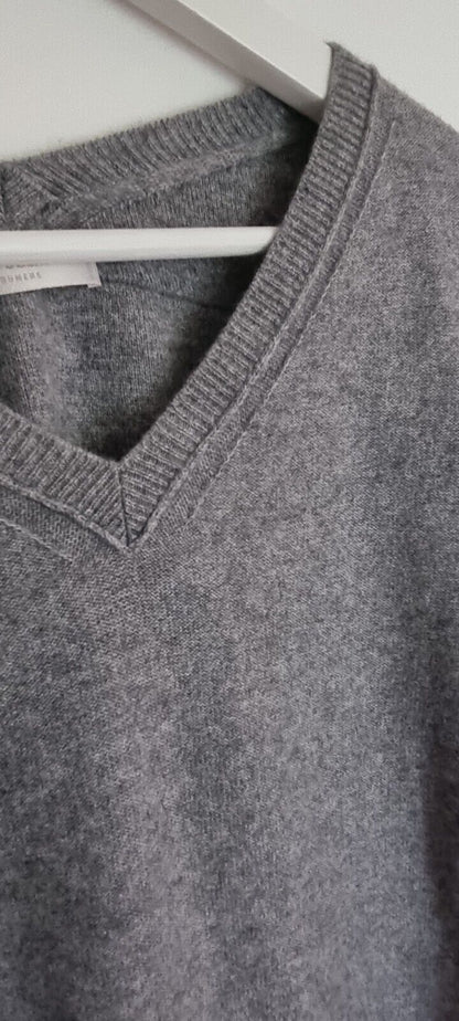 Katia Serafini Women's Grey V Neck Wool, Viscose, Cashmere Mix Pullover Size F42