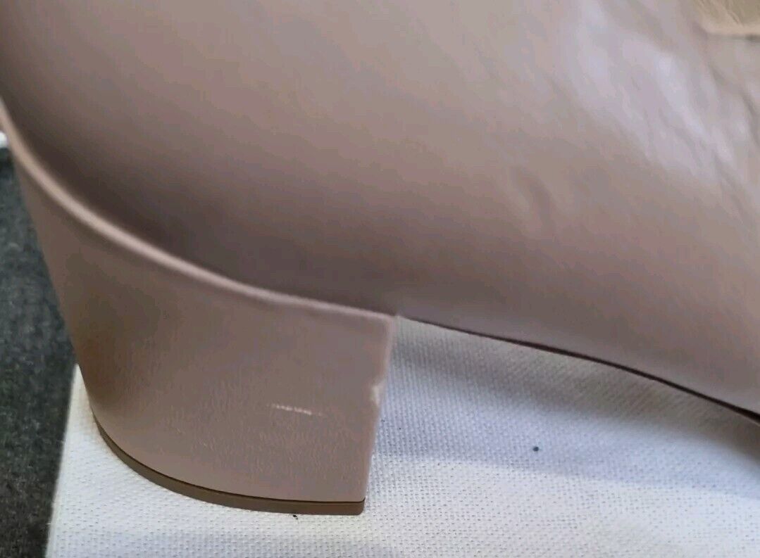 Chloe Women's Scalloped Edge Beige Shoes Size 39.5