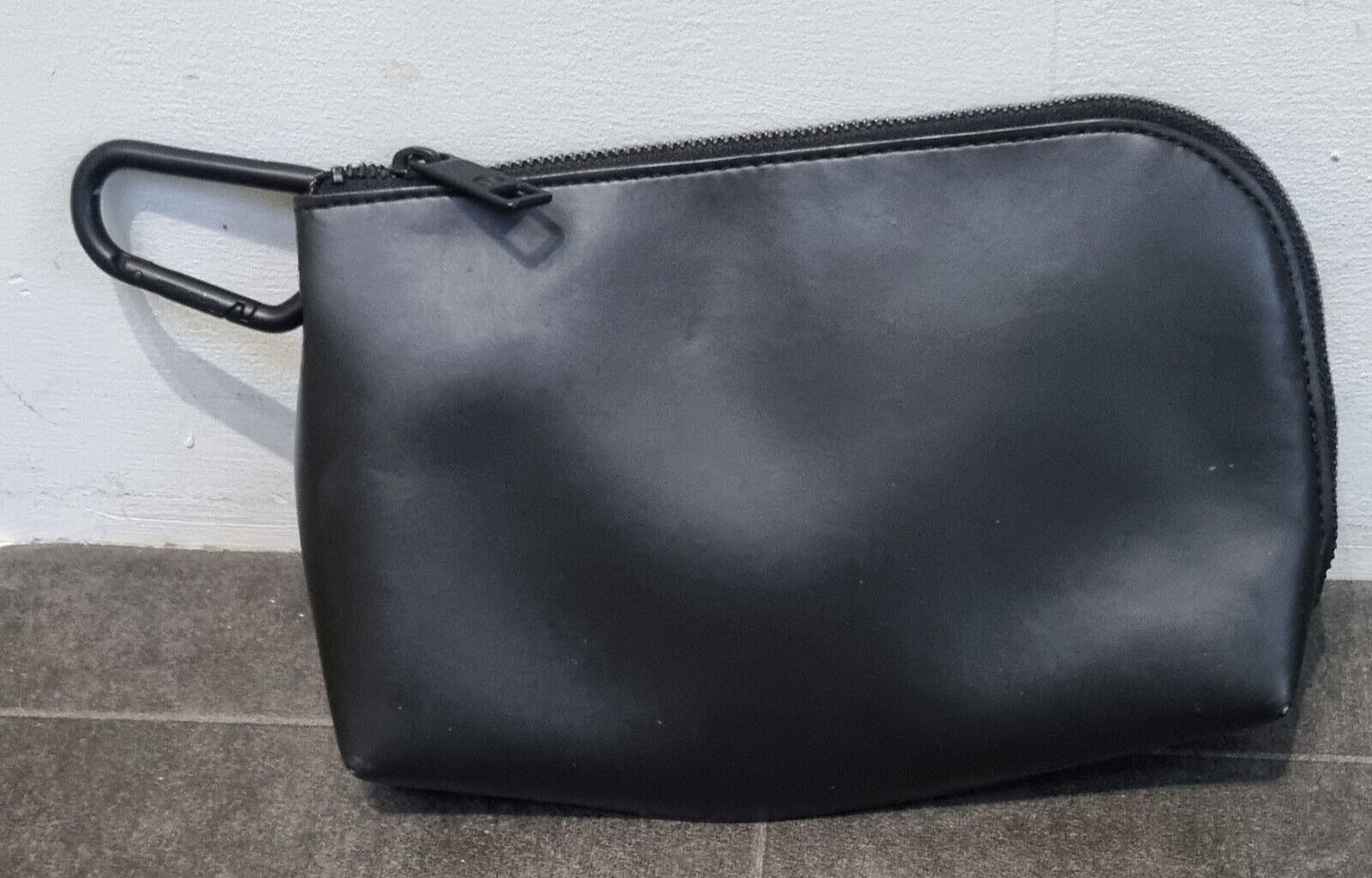 Lululemon Black Pouch, Bag With Belt Attachment Made From 50% Rubber