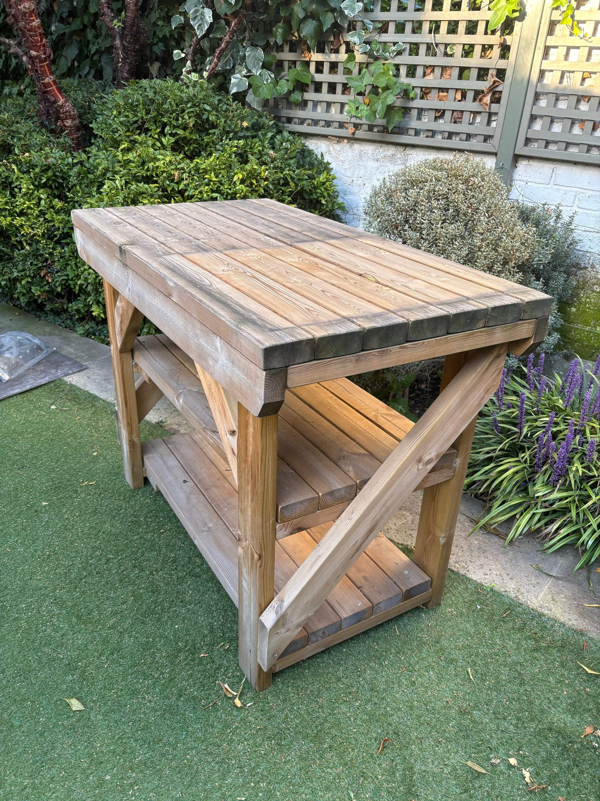 Outdoor BBQ Table4