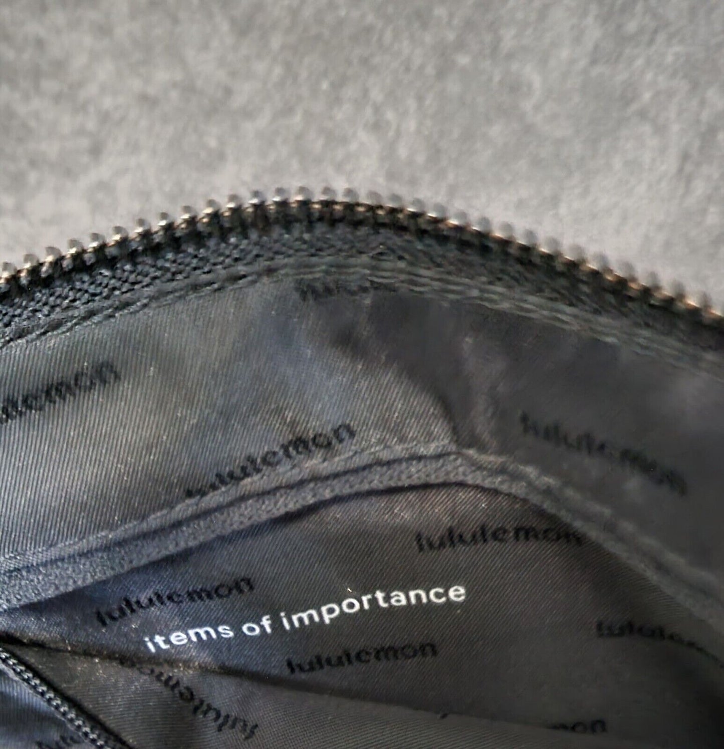 Lululemon Black Pouch, Bag With Belt Attachment Made From 50% Rubber