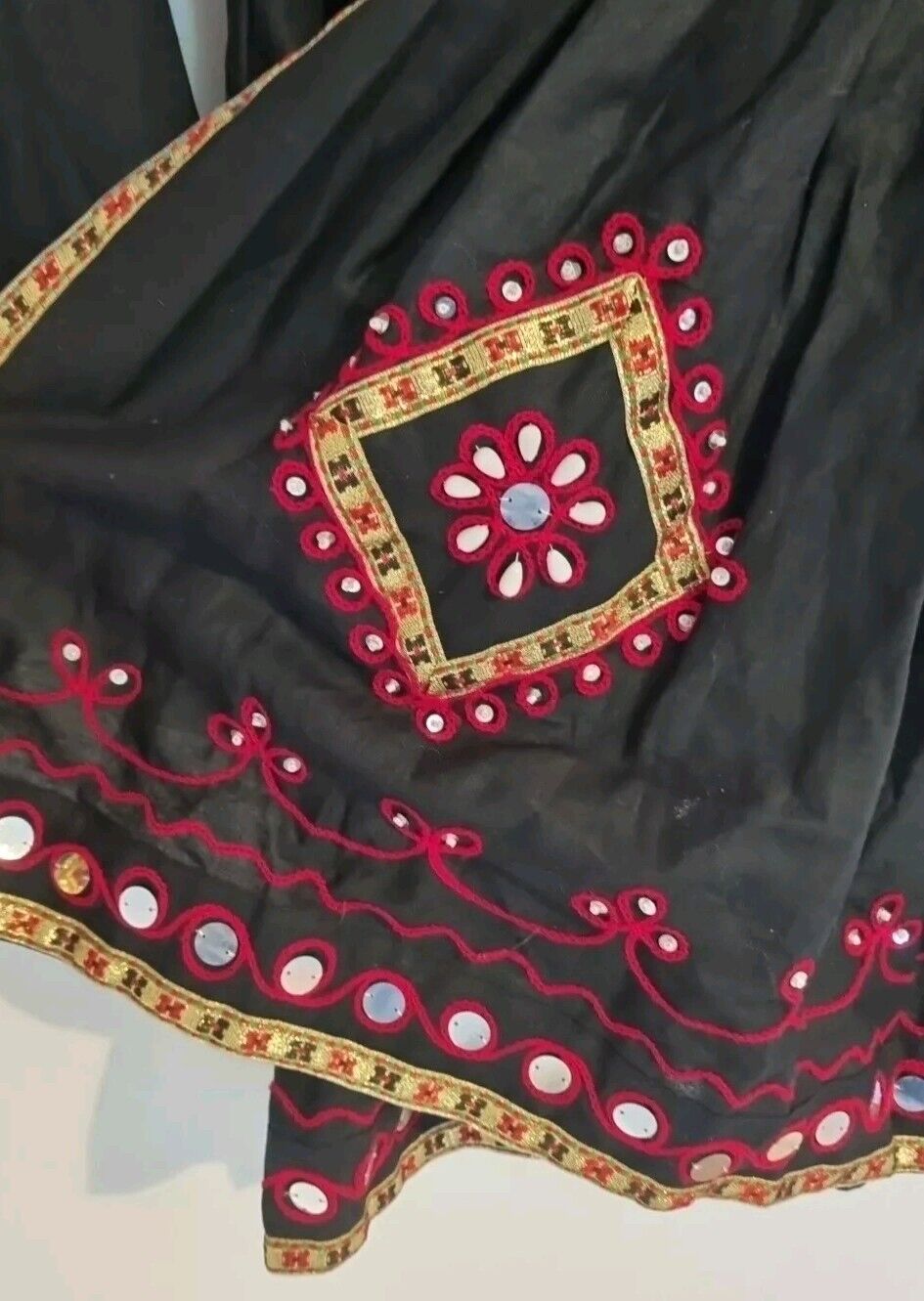 BNWT Juliette Dunn  Women's Black And Red Beaded, Embroidered Jacket One Size