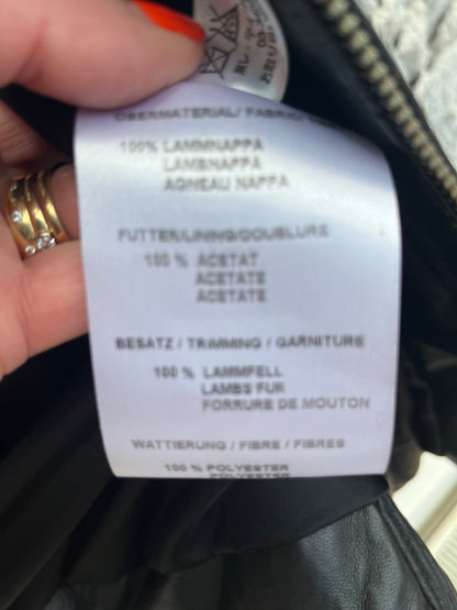 7549366