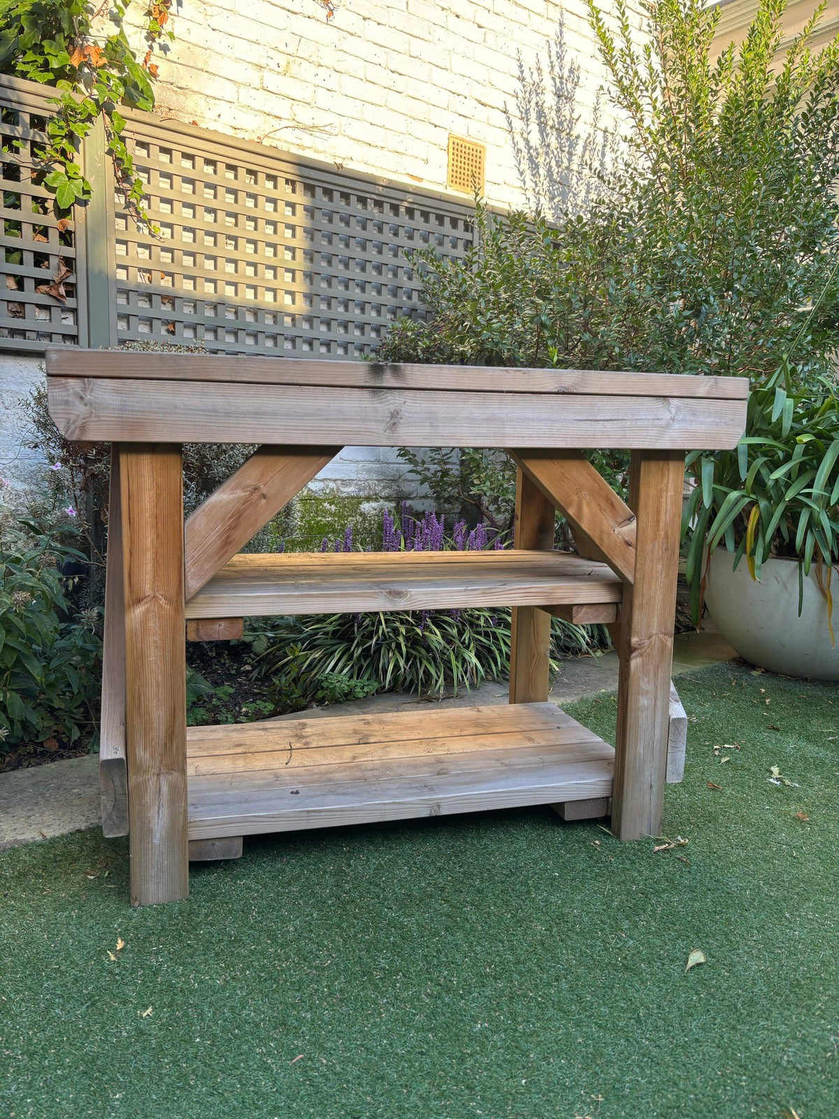 Outdoor BBQ Table2