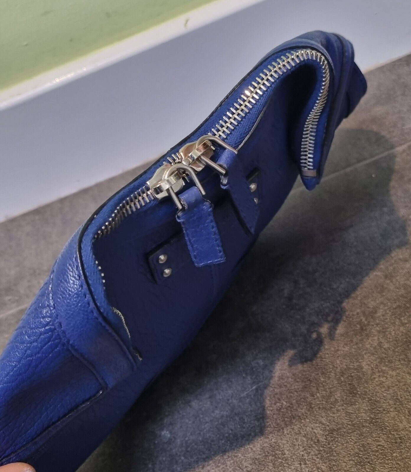 Gorgeous Genuine Alexander McQueen Women's Blue Clutch Bag