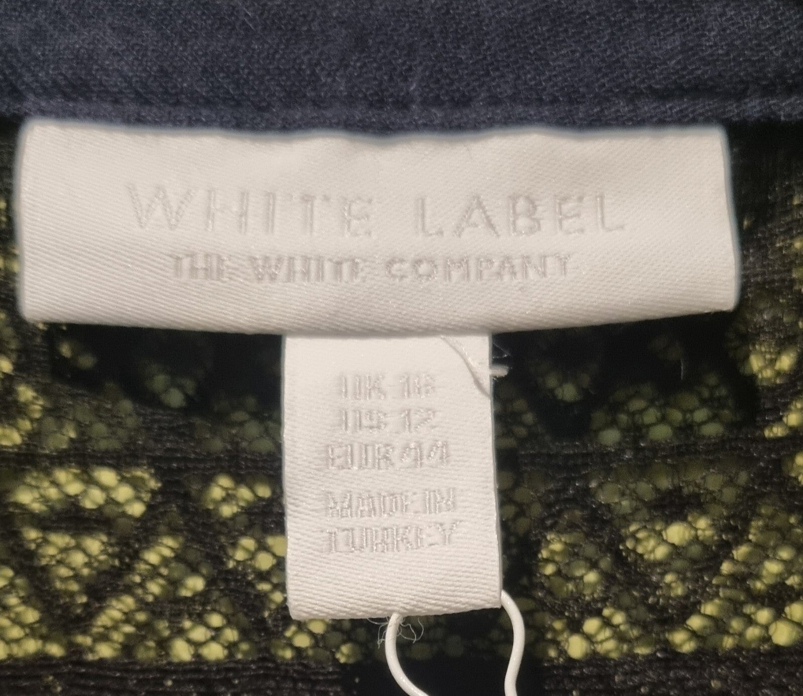 8572960