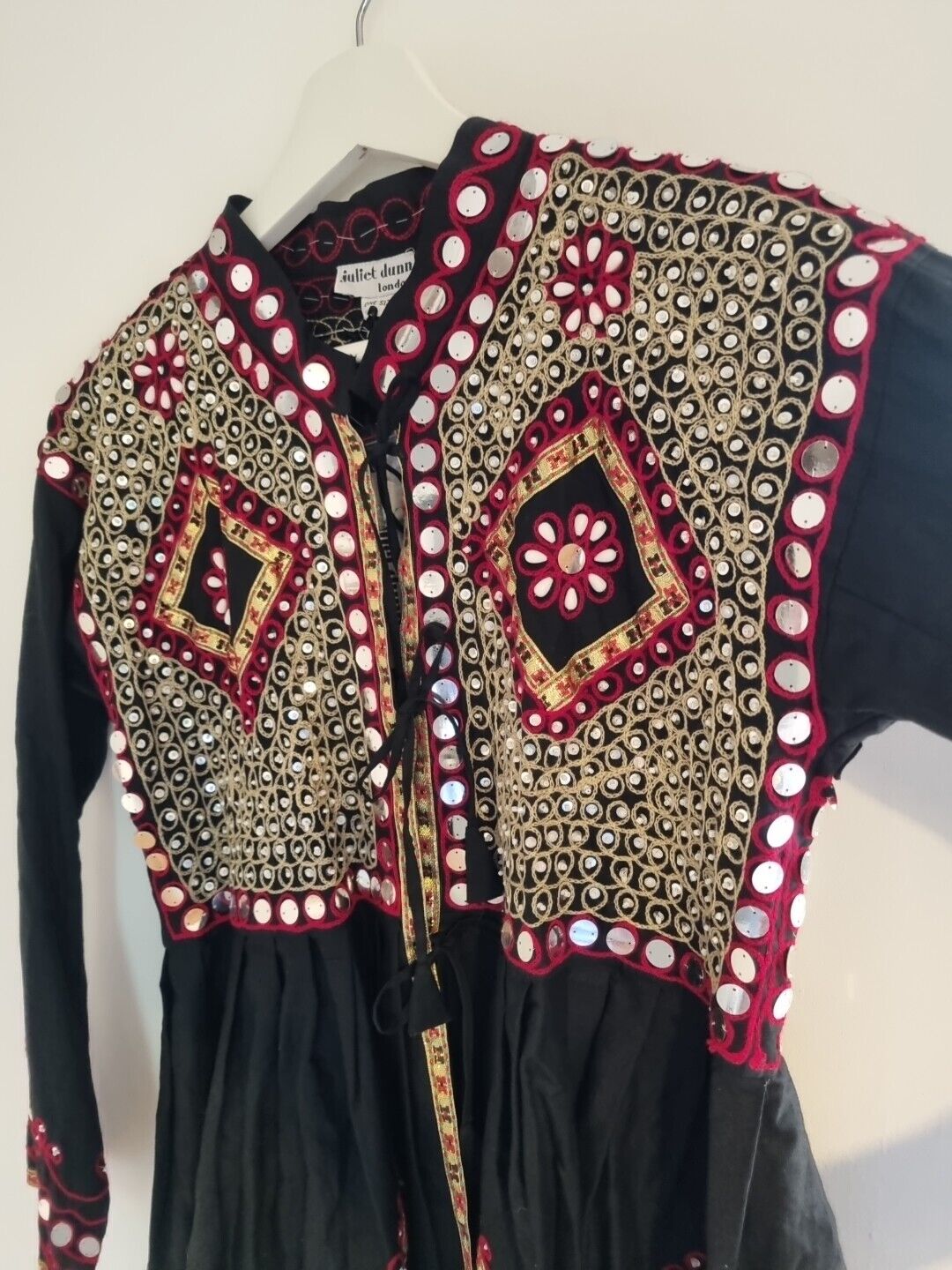 BNWT Juliette Dunn  Women's Black And Red Beaded, Embroidered Jacket One Size