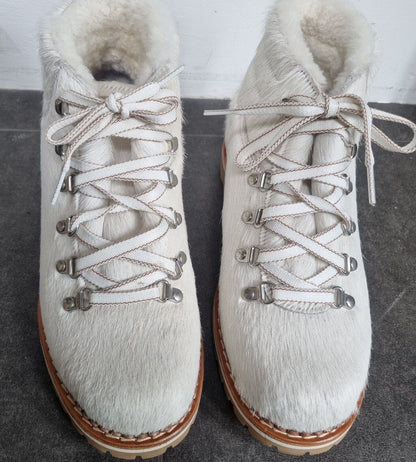Montelliana Women's White Fur Boots Size 39