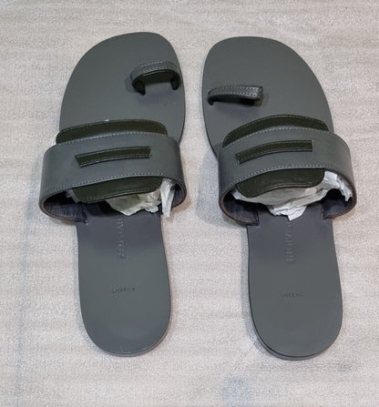 Reduced: New Zeus + Ione Designer Sandals Size 36
