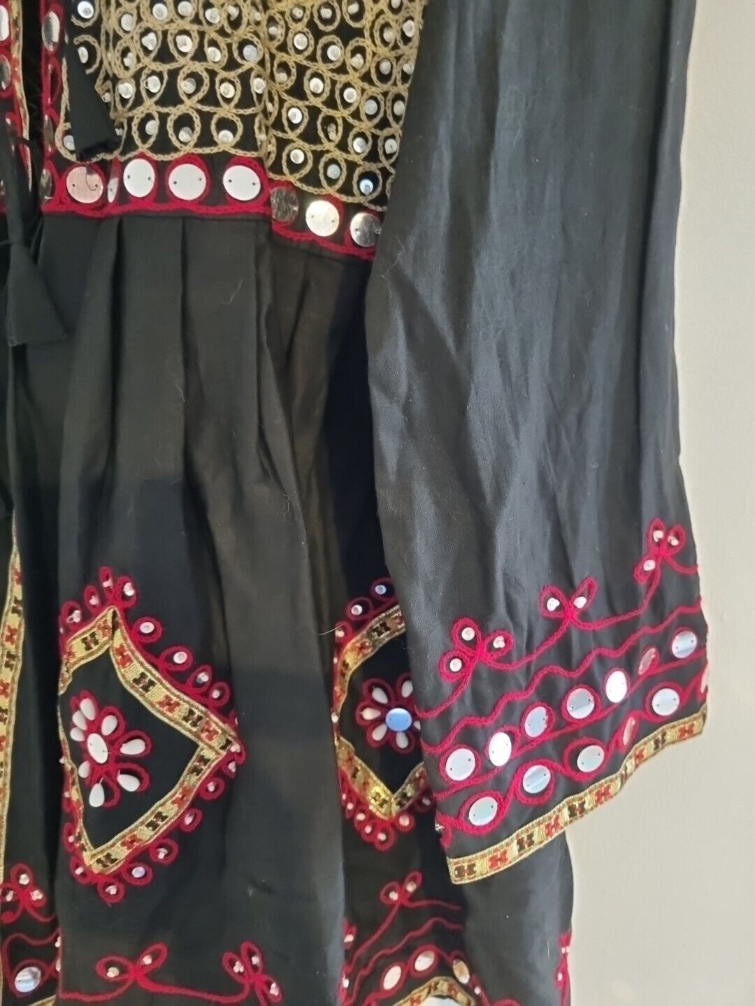 BNWT Juliette Dunn  Women's Black And Red Beaded, Embroidered Jacket One Size