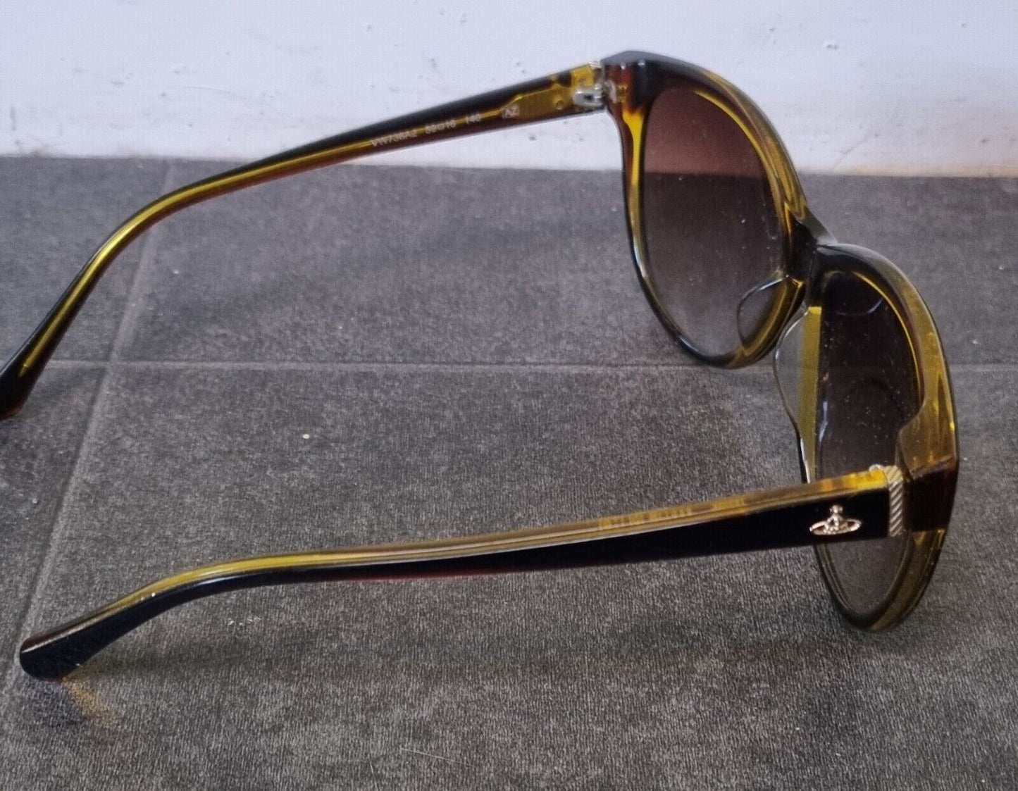 Designer Vivienne Westwood Women's Brown Vintage Sunglasses VW736A2