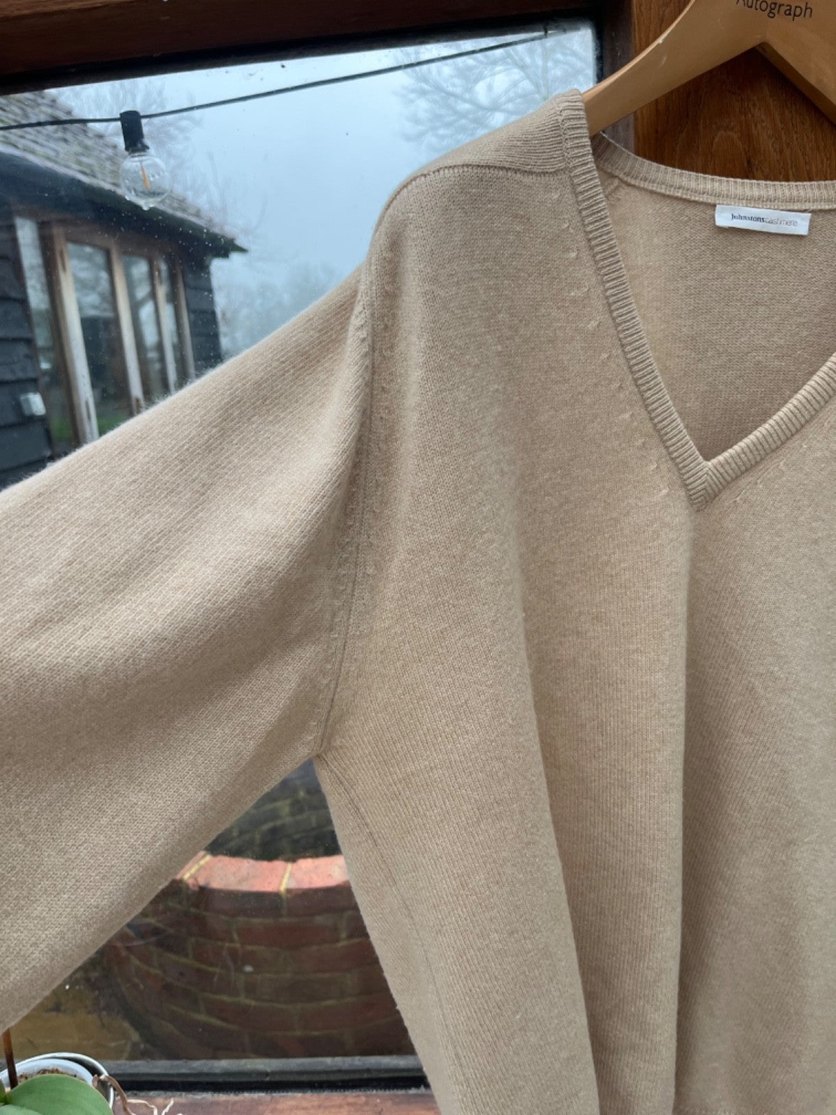Johnstons Mens Beige Cashmere Jumper Chest 58 cm3