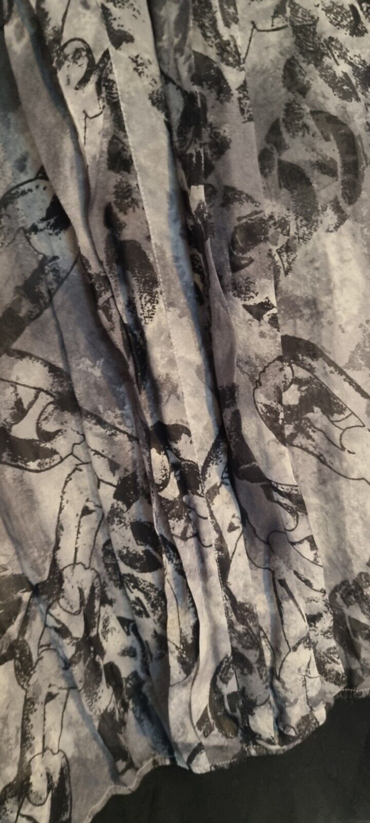 BNWT Hugo Boss Women's 100%  Shere Button Up Silk Blouse Size 6