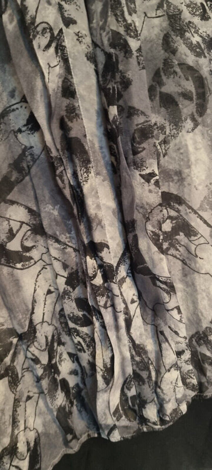 BNWT Hugo Boss Women's 100%  Shere Button Up Silk Blouse Size 6