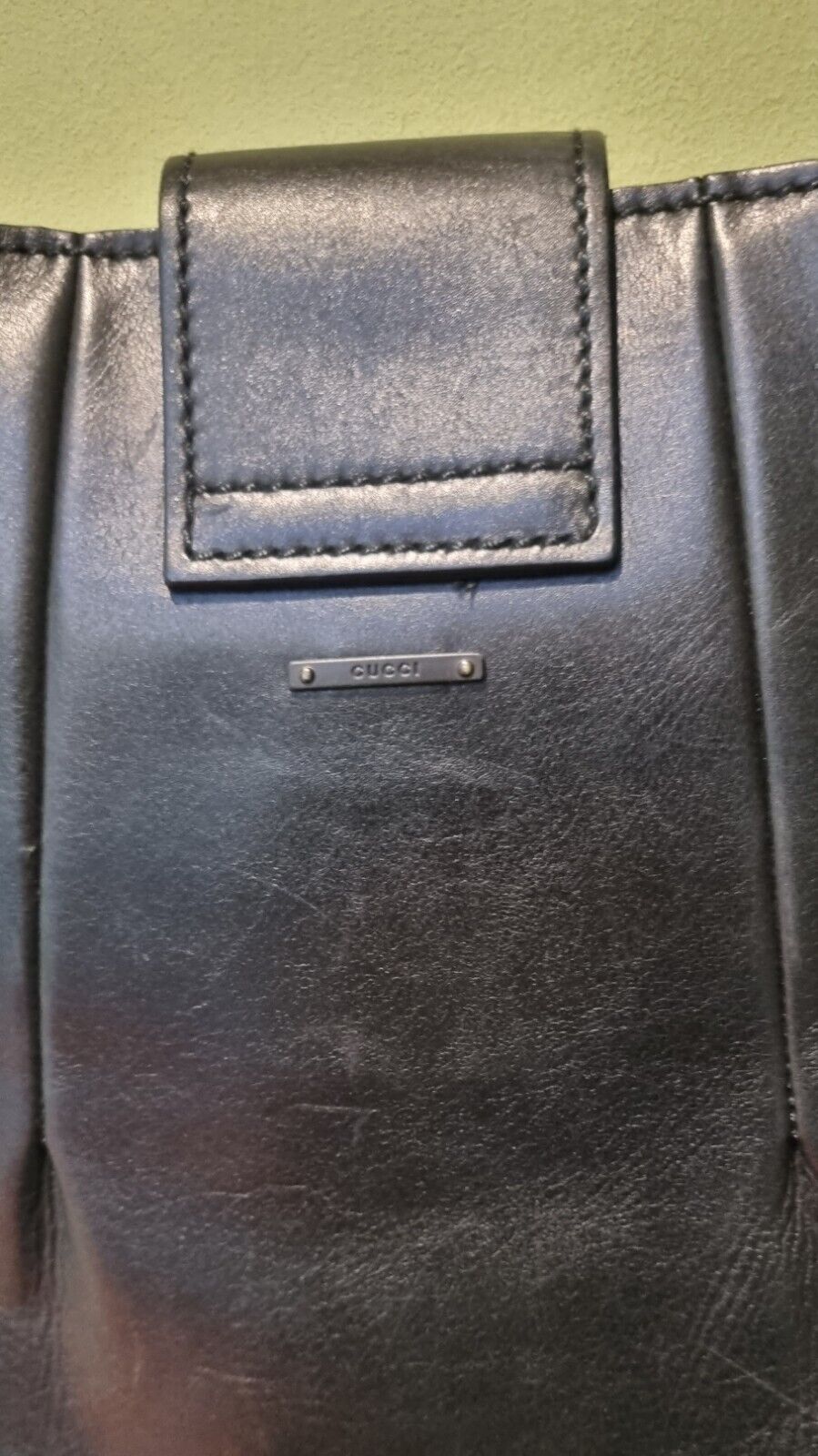 Fabulous Designer Gucci Women's Black Leather Handbag