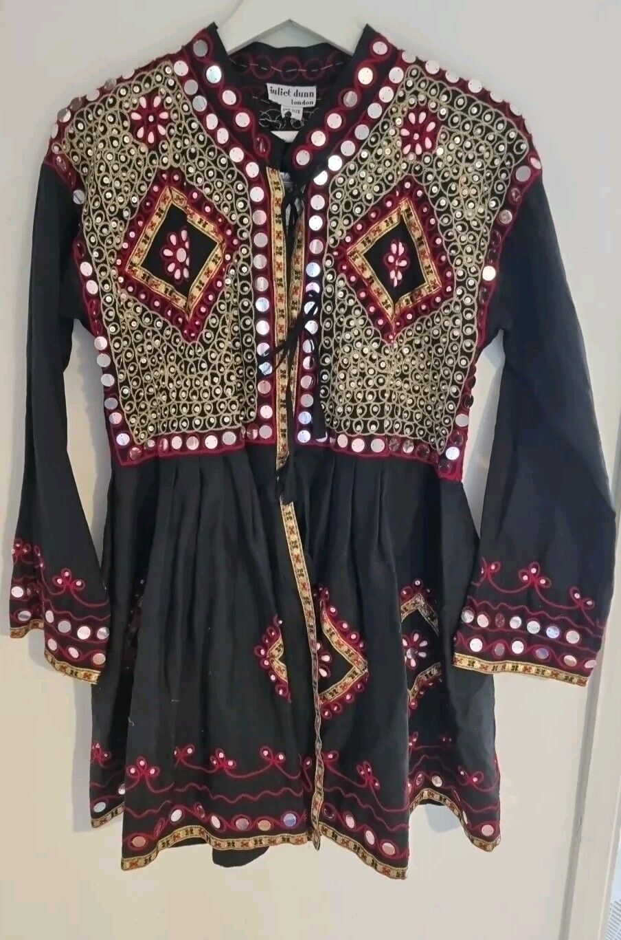 BNWT Juliette Dunn  Women's Black And Red Beaded, Embroidered Jacket One Size