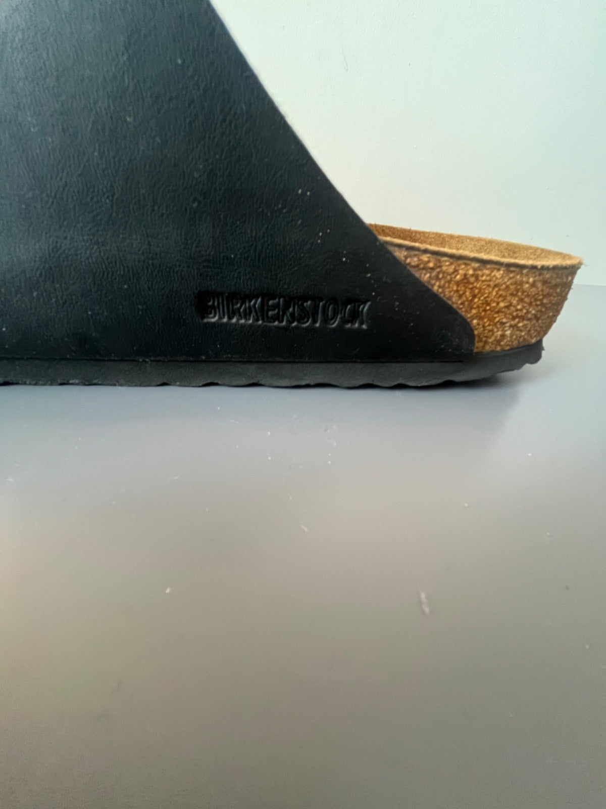 8060018