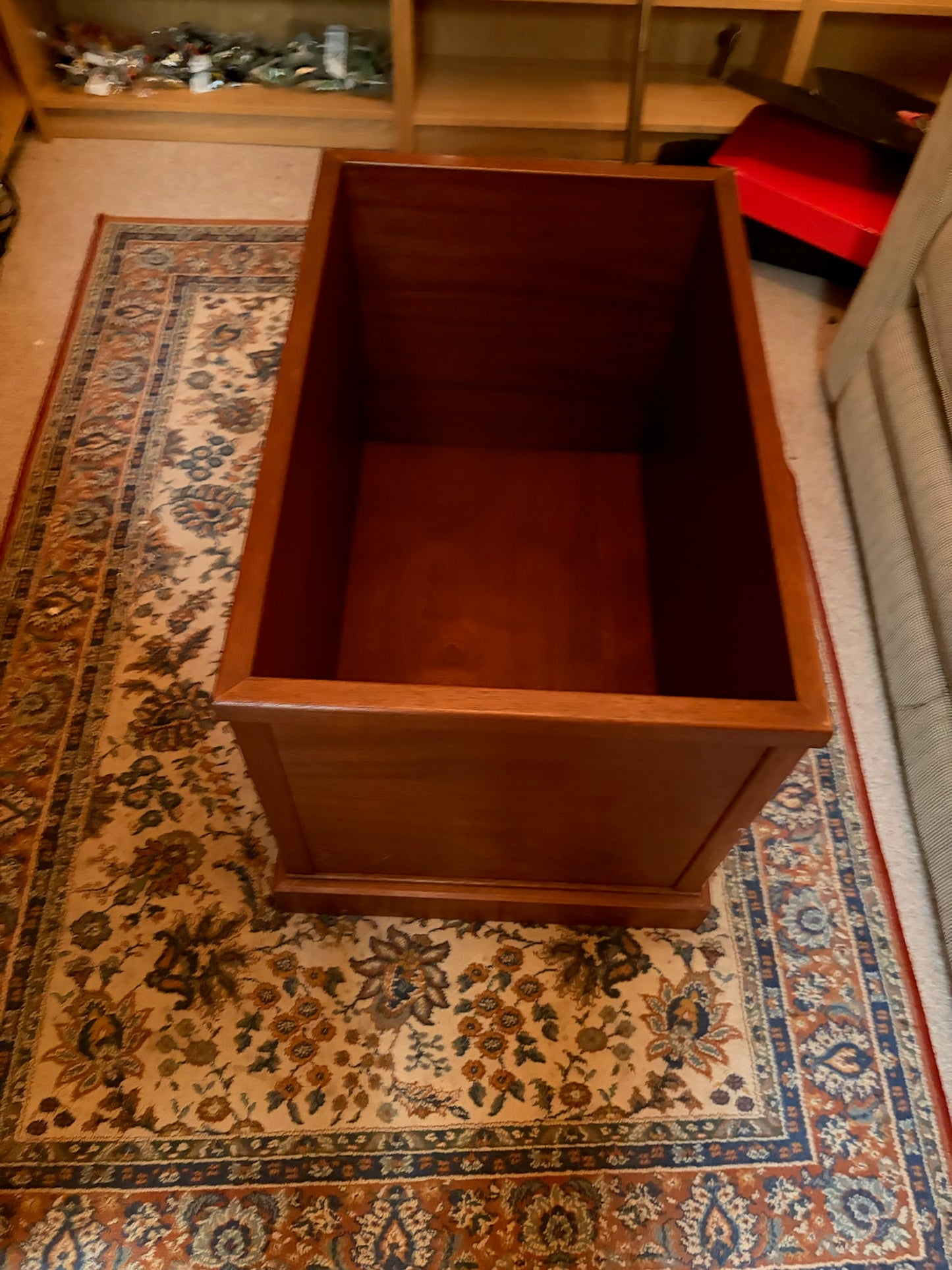 Mahogany Coffee Table with lid - Chest