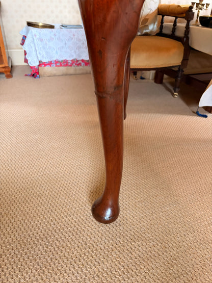 Mahogany Extendable Circular Table