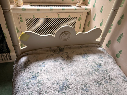 4 Poster Single Painted Bed