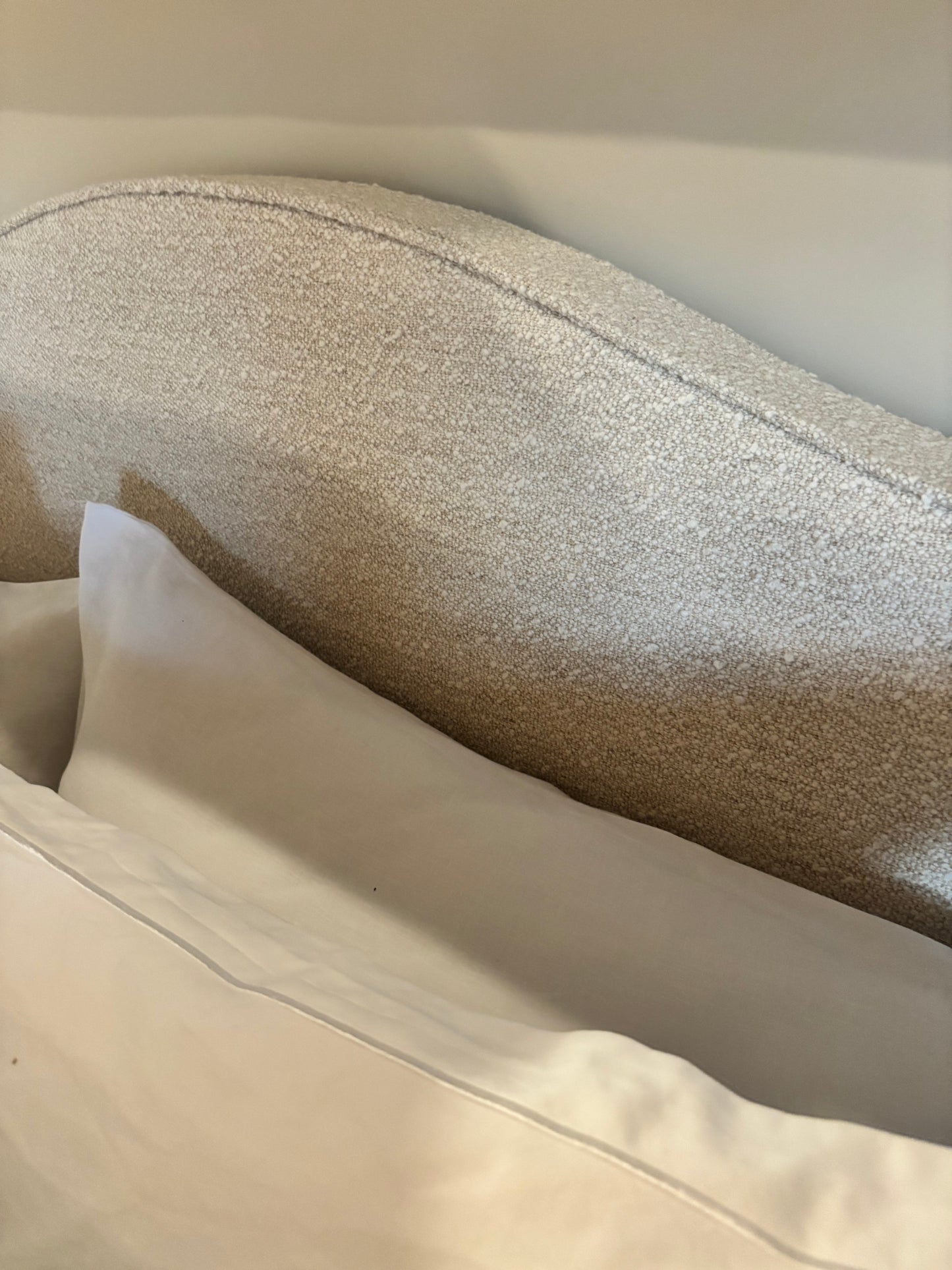 Darlings Yarmouth King size Bed with Boucle Headboard