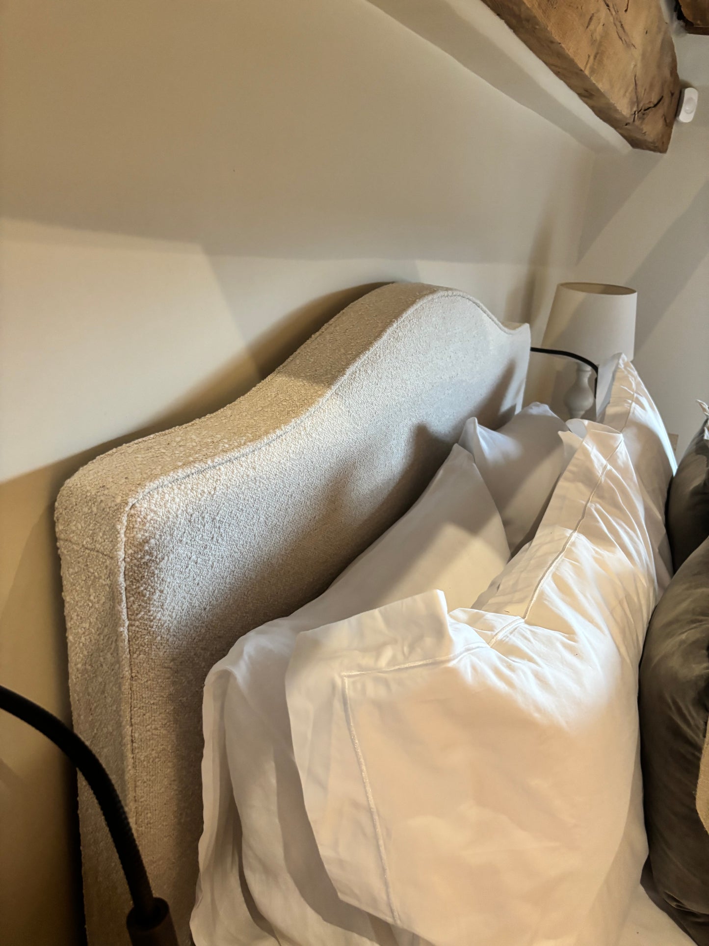 Darlings Yarmouth King size Bed with Boucle Headboard