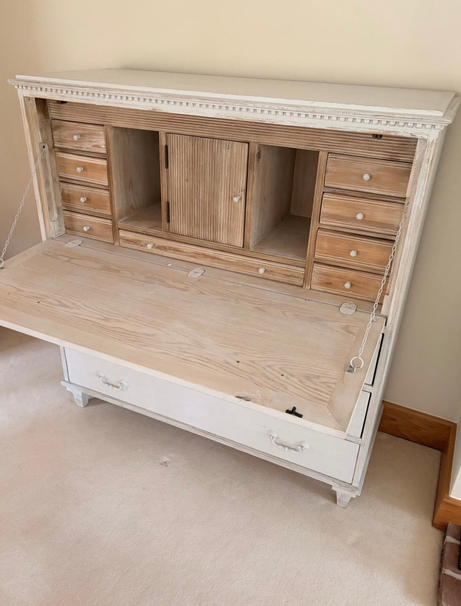 Secretary Desk Bureau