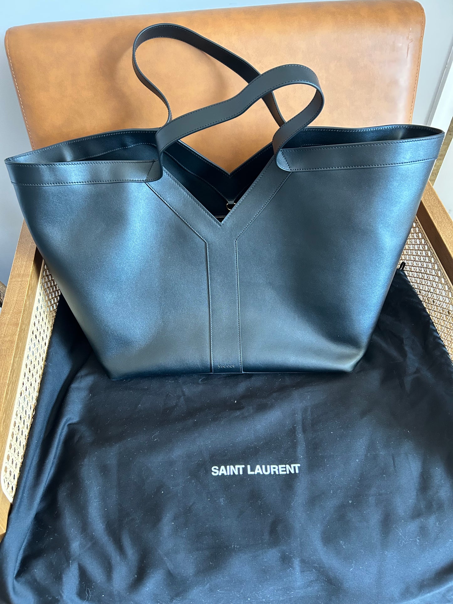 Saint Laurent Y Black Leather Tote Bag