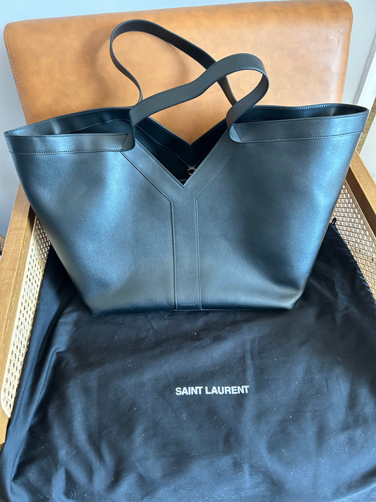 Saint Laurent Y Black Leather Tote Bag
