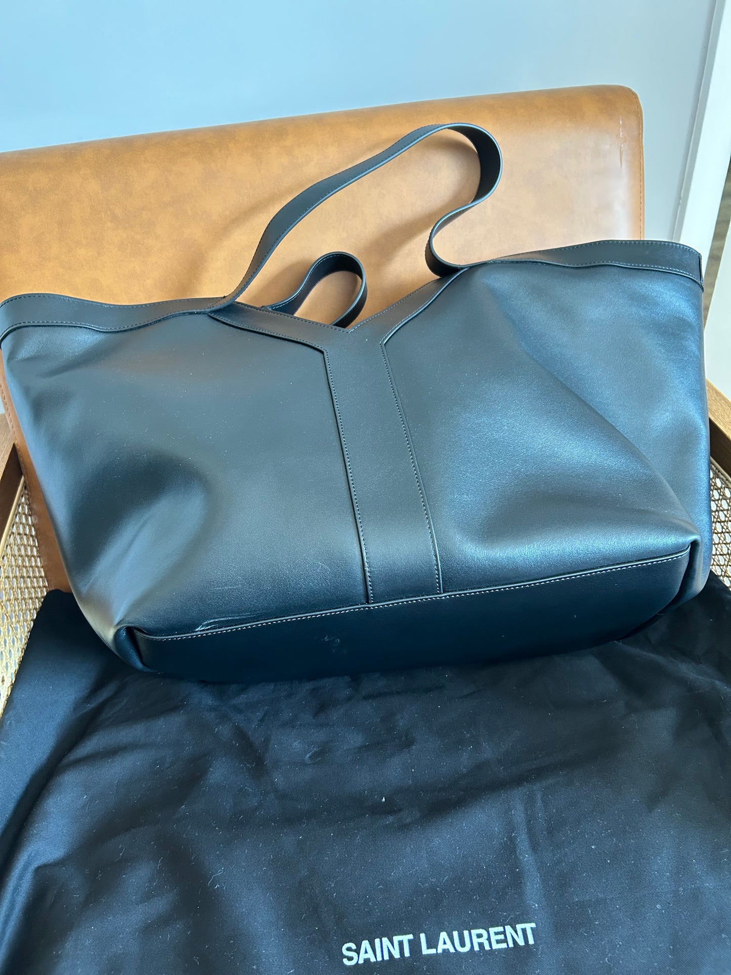 Saint Laurent Y Black Leather Tote Bag