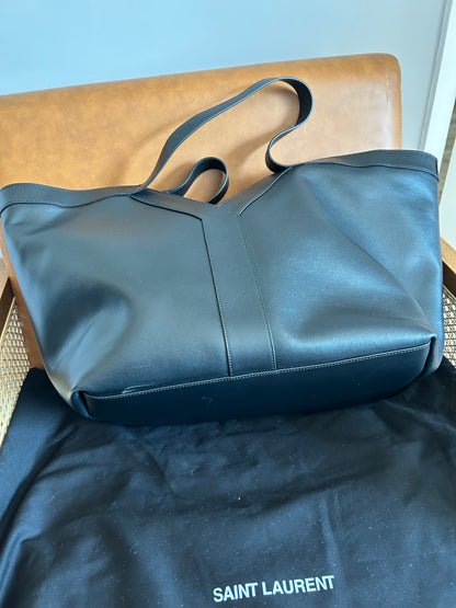 Saint Laurent Y Black Leather Tote Bag