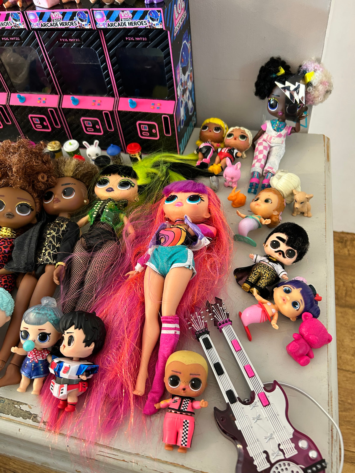 Large Bundle of LOL Dolls and accessories