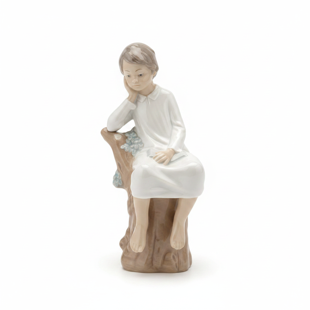 Vintage Lladro Little Boy Thinking