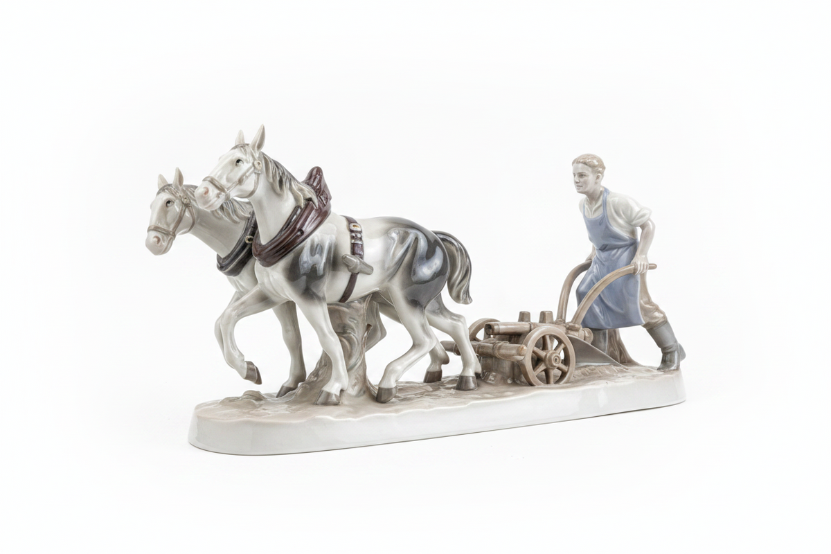 vintage Gerold Porzellan "Farmer Plowing with Horses" (#4900)